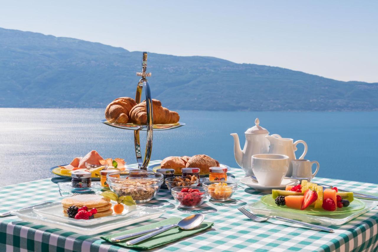 Boutique Hotel Villa Sostaga Gargnano Bagian luar foto