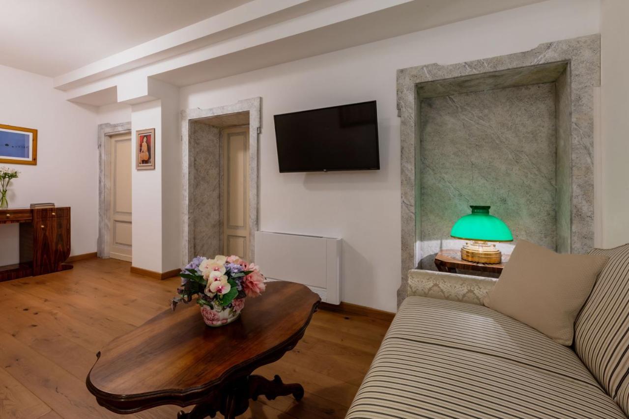 Boutique Hotel Villa Sostaga Gargnano Bagian luar foto