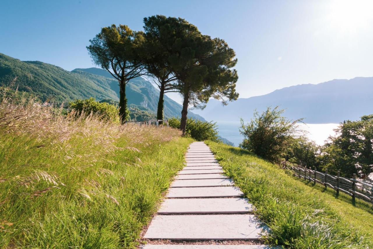 Boutique Hotel Villa Sostaga Gargnano Bagian luar foto