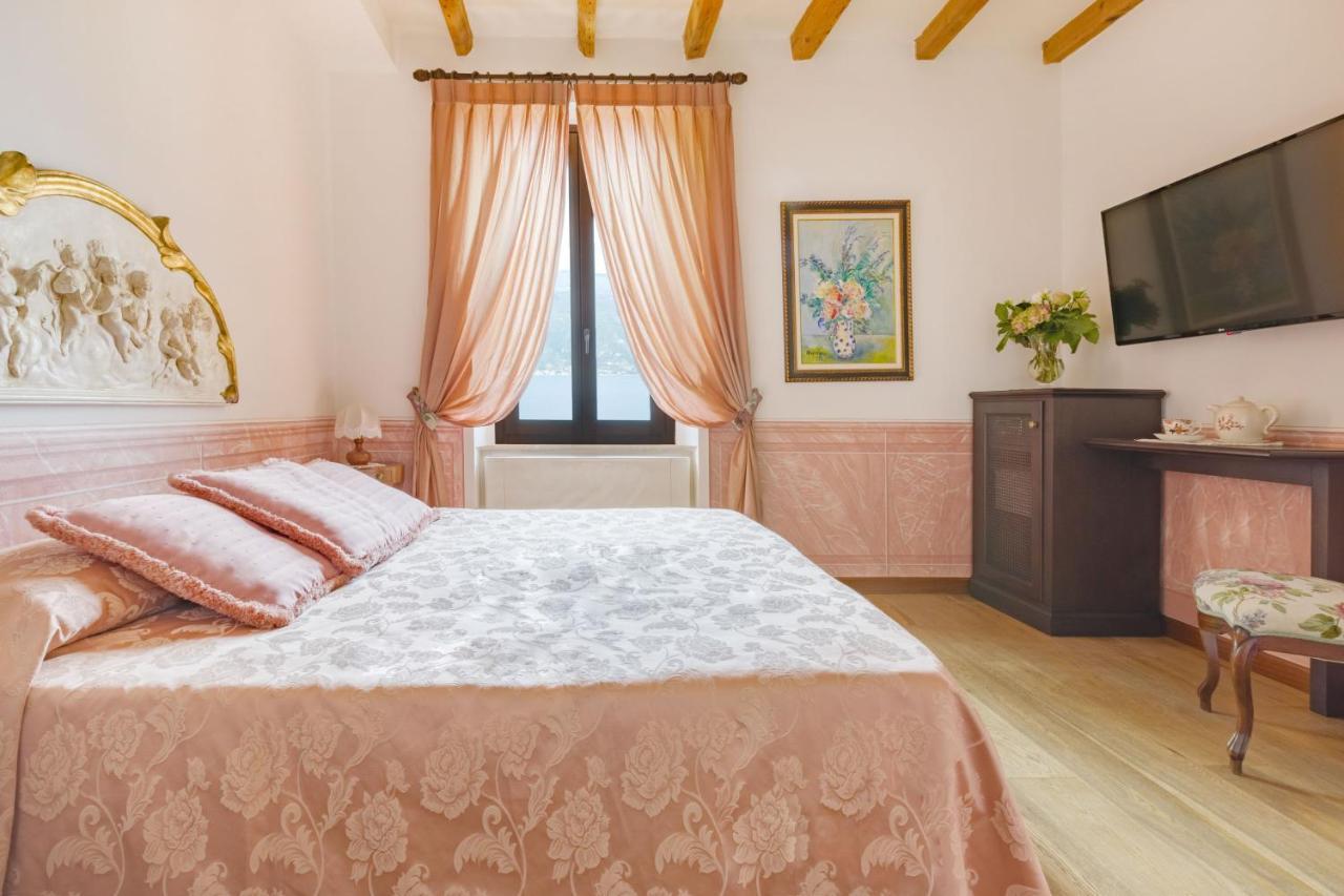 Boutique Hotel Villa Sostaga Gargnano Bagian luar foto