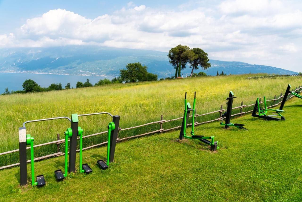 Boutique Hotel Villa Sostaga Gargnano Bagian luar foto