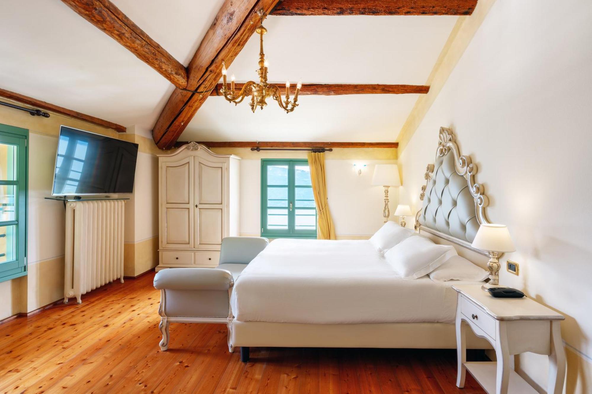 Boutique Hotel Villa Sostaga Gargnano Bagian luar foto